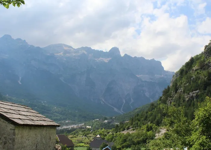 Bujtina Ziçi Casa de hóspedes