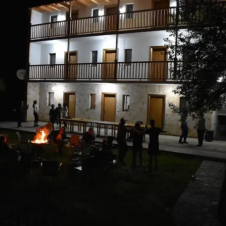 Guest house Bujtina Zici 4*