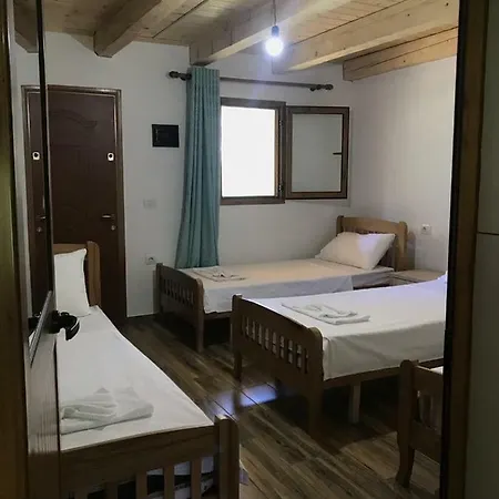 Bujtina Zici Guest house 4*